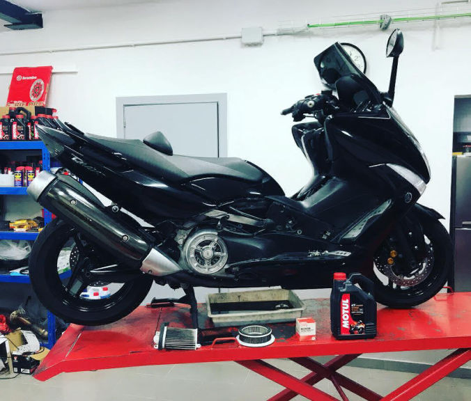 Масло Motul scooter 